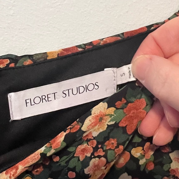 Floret Studios Ruched Floral Mini Dress - Picture 6 of 10